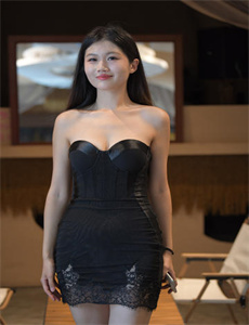 国产美女一区二区-十月围城演员表